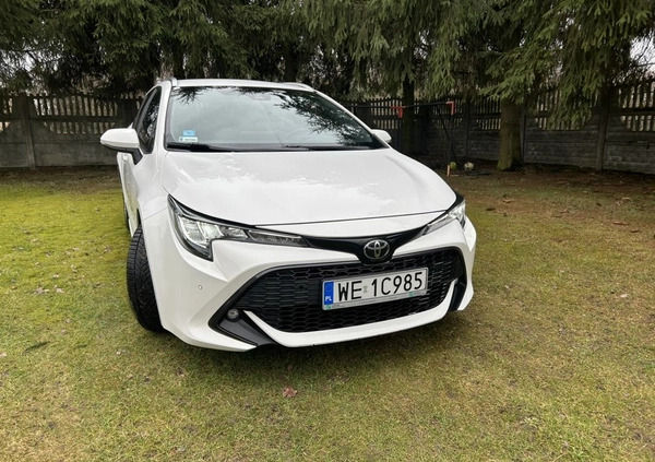 Toyota Corolla cena 60900 przebieg: 126000, rok produkcji 2020 z Lębork małe 277